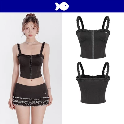 Áo kiểu đen corset xinh DKMV thiết kế 2 dây phối bèo nhún ôm dáng đính kèm logo inox Cá Yumi Top | K-T45-D