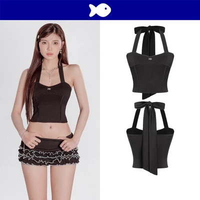 Áo cổ yếm cột nơ dáng cúp ngực nữ DKMV hoạ tiết phối viền ren tinh tế croptop đính logo cá màu đen Alice Top | K-T51-D