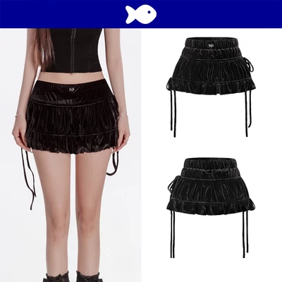 Chân váy nhung xoè ngắn màu đen DKMV thắt nơ đáng yêu thiết kế logo inox hình Cá Velvet Gabrie Skirt | K21-V2-D
