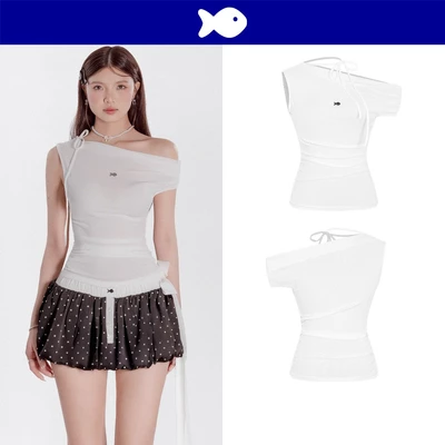 Áo lệch vai tay ngắn nữ DKMV hoạ tiết nhún eo cột nơ cổ thun cát xuyên thấu màu trắng điệu đà Allis Top | K-T48-T