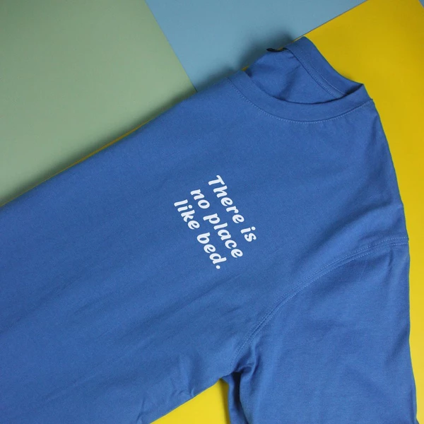 Áo thun ngắn tay unisex Chodole cho cả nam và nữ, chất liệu vải cotton in cotton 100% in chữ there is no place like bed