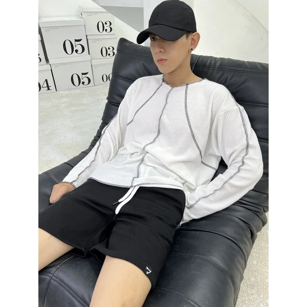Áo ZOMBIE® Oversew Sweater - White