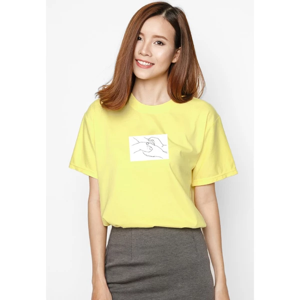 Áo Thun  In Hình Holding Hands Couples Cung Cấp Bởi Suvi