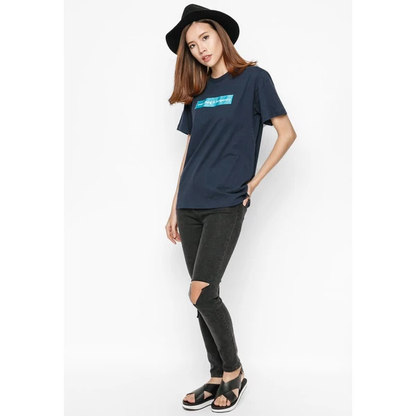 Áo thun ngắn tay unisex Chodole cho cả nam và nữ, chất liệu vải cotton in cotton 100%  in chữ EVERYTHING IS TEMPORARY