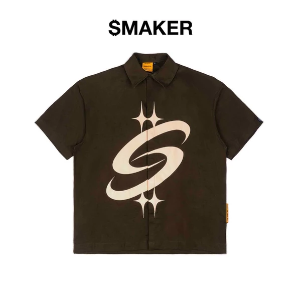 [SMAKER] Sơ mi tay ngắn vải khaki form rộng màu nâu - BIG LOGO KHAKI SHIRT IN BROWN