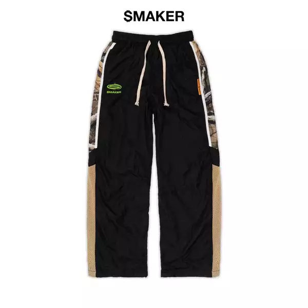 [SMAKER] Quần dài màu đen 100% vải nylon nhăn điểm nhấn hoạ tiết lính camo - LEAF CAMO TRACK PANTS IN BLACK