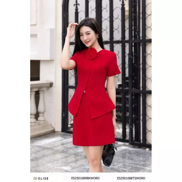 Chân váy vân đỏ chéo ốp nắp túi thiết kế Elise ES2501089BKWORD