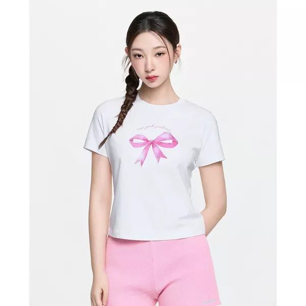 MLB - Áo croptop nữ cổ tròn tay ngắn Bow Tie Graphic_3FTSN6863-50WHS