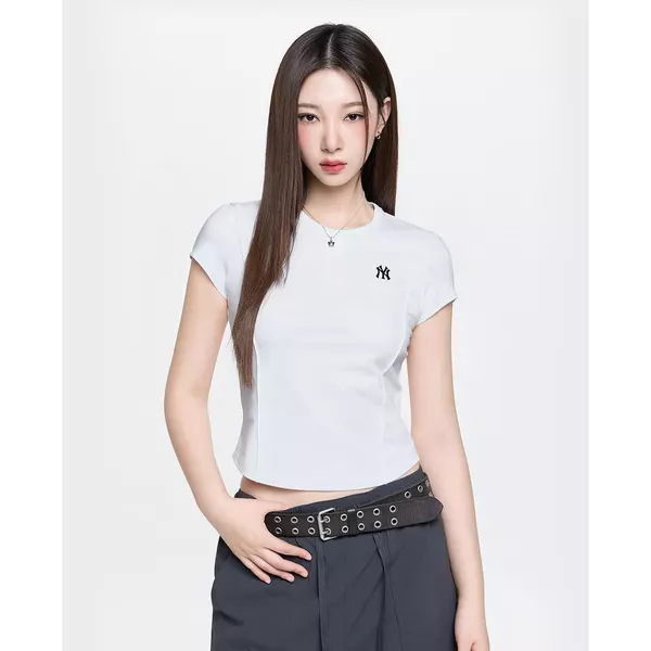 MLB - Áo thun nữ cổ tròn tay ngắn phom ôm_3FTSB1163-50WHS