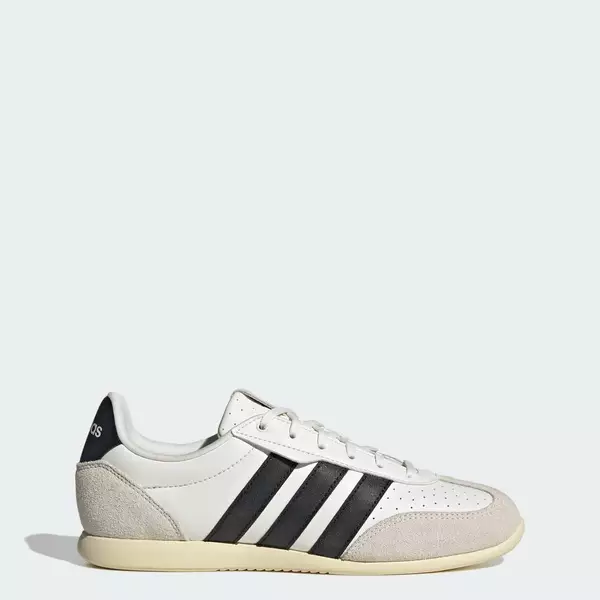 adidas Phong cách sống GIÀY BARREDA LO Nữ trắng KI6726