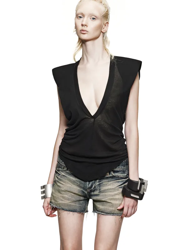 SLEEVELESS PLUNGE TOP