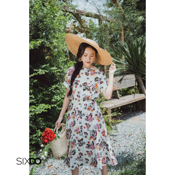 Chân váy hoa lụa dáng xòe xếp li to thời trang SIXDO (Cream Floral Midi Silk Skirt)