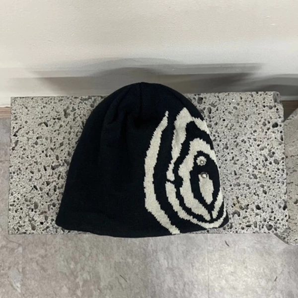 EMBRODY NÓN LEN DỆT HOẠ TIẾT ĐÍNH KHUYÊN
