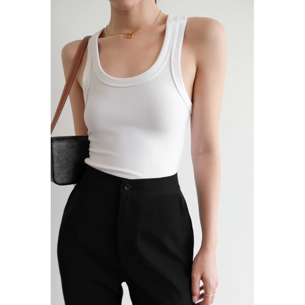 RUBIES Bae Top - Áo Thun Nữ Dáng Ôm Basic Sát Nách 3 Lỗ Cổ Tròn