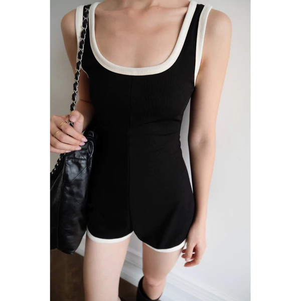 RUBIES Bosa Jumpsuit - Playsuit Nữ Vải Thun Dáng Ngắn Sát Nách 3 Lỗ Cổ U