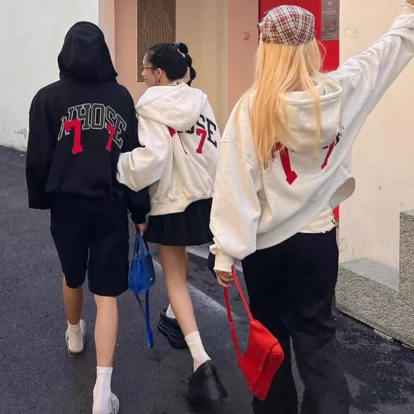 HOODIE ZIP BOXY VER2- Áo khoác dây kéo nỉ 2 da thêu đắp vải - Whose Studio