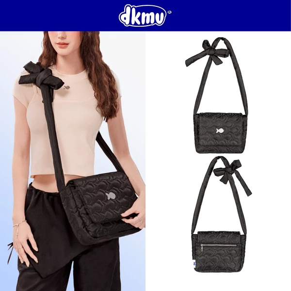 Túi đeo chéo nữ chần bông may nổi DKMV màu đen họa tiết con cá cùng dây quai thắt nơ đáng yêu Puffy Puffy Bag | K-B50