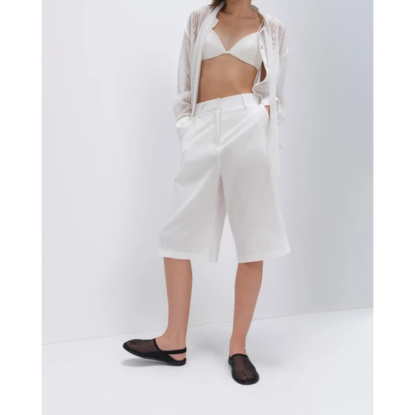 HIGHCHIC - LINEN BERMUDA SHORT- QUẦN SHORT TRẮNG LINEN - KIỂU DÁNG SANG TRỌNG