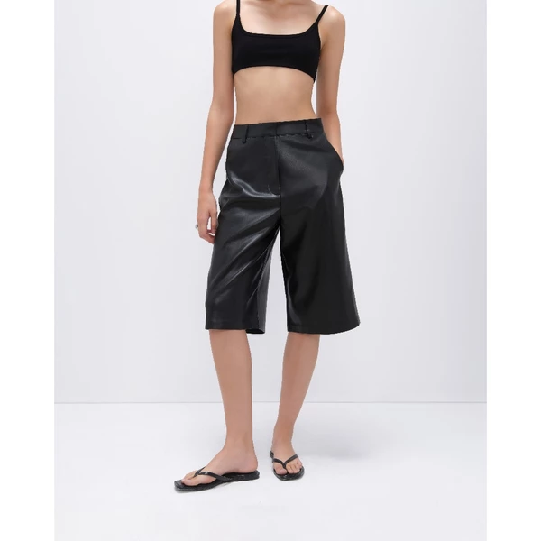 HIGHCHIC - LEATHER BERMUDA SHORT - QUẦN SHORT DA KIỂU DÁNG SANG TRỌNG