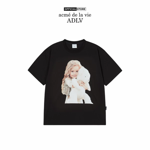 Áo Thun ADLV Baby Face Hug Bear Doll Sleeve Đen (Overseas & Domestic Exclusive) - Hàng Chính Hãng