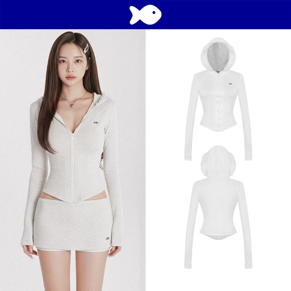 Áo khoác có mũ nữ ôm dáng DKMV form mũ rộng viền bèo lai chữ V xinh xắn logo cá màu xám trắng Dainty Set | K-SET15-AK-XT