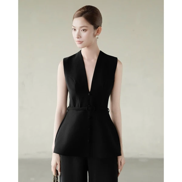 RUBIES Quinny Top - Áo Kiểu Nữ Vải Nữ Hoàng Dáng Peplum Sát Nách Cổ Tim V