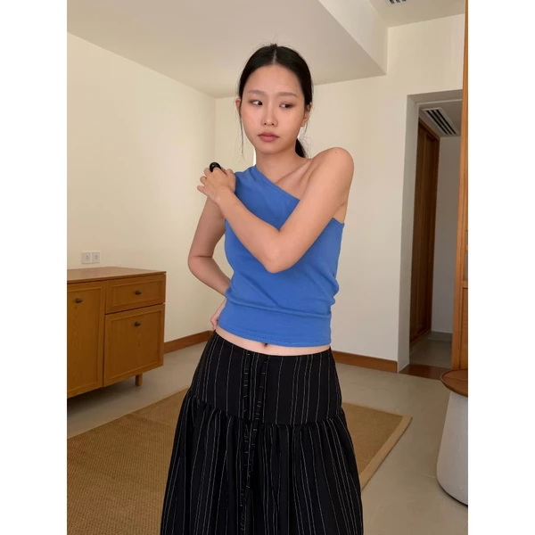 Áo thun lệch vai 𝐒𝐎𝐌𝐒 | 𝐋𝐮𝐬𝐡 𝐓𝐨𝐩