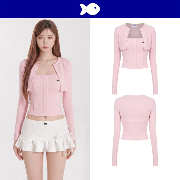 Set áo hai dây có khoác ngoài dài tay DKMV form croptop thiết kế trơn basic đính logo cá màu hồng Felicite Top | K-T60-H