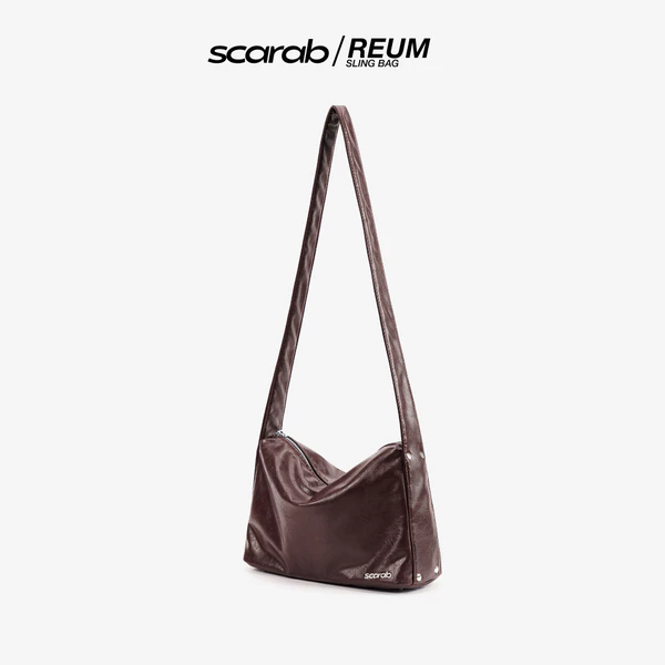 Túi Đeo Chéo Da PVC, Túi Da Thời Trang Nam Nữ Đựng Vừa iPad 11" Scarab Reum Sling Bag
