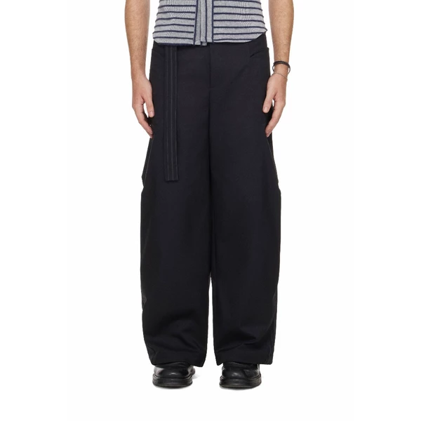 Quần Xếp Ly Dây Đai Eo Màu Đen - BEUTER® WAIST-STRAP PLEATED PANTS - BLACK