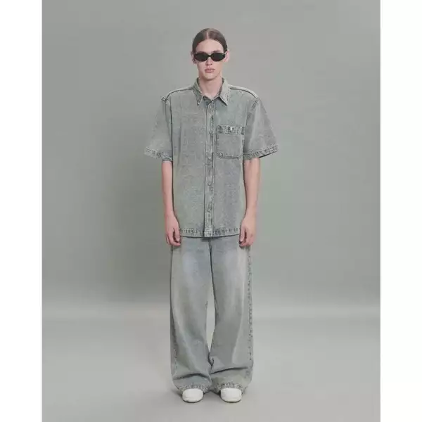 Eleven - Áo Sơ Mi Khoác Jeans Thêu Túi Mono | Màu Xanh Nhạt