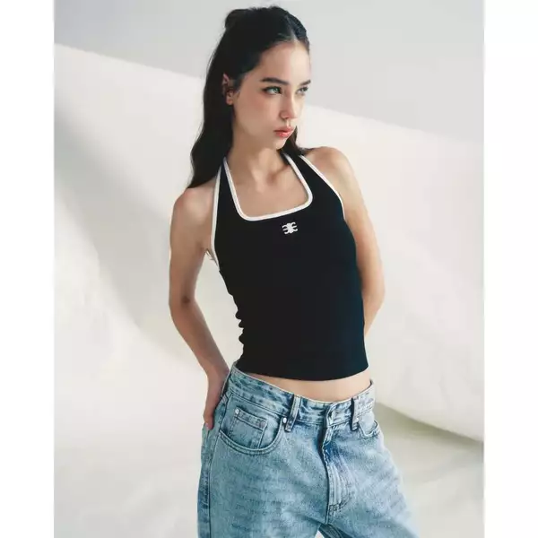 Eleven - Áo Cổ Yếm Viền Tương Phản Thêu Mono | Màu Đen