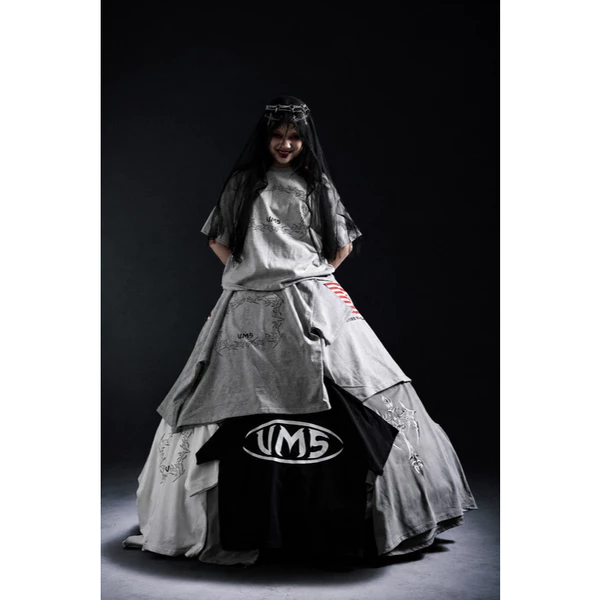 Áo Thun Màu Xám Hình Khung Chất Liệu Cotton Logo UMS Form Boxy Phong Cách Streetwear Local Brand Việt Nam