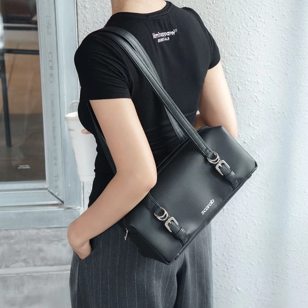 Túi Đeo Vai Form Baguette Da PVC Cao Cấp - Scarab Elryn Belt Grande Bag