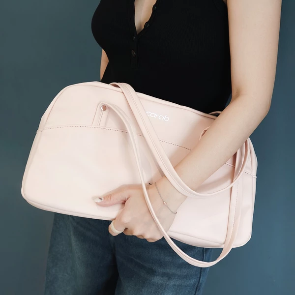 [CÓ SẴN] Túi Đeo Vai Unisex, Túi Xách Form Bowling Da Mềm Đựng Vừa Laptop 13inch - Scarab Riseon Shoulder Bag Basic