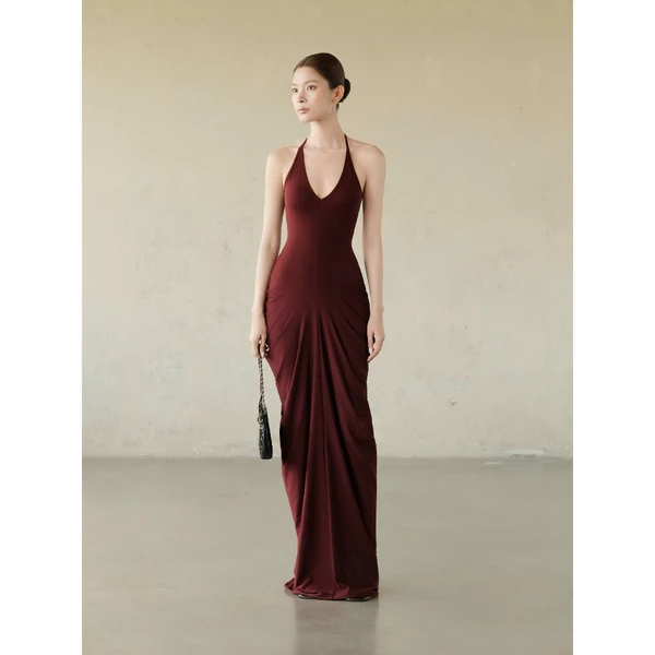 RUBIES Elmer Dress - Đầm Dài Nữ Vải Thun Dáng Ôm Suông Cổ Yếm Hở Lưng