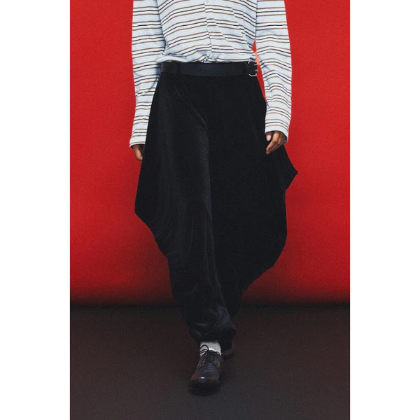 Hypnotism Velvet Vault Trousers Quần nhung thiết kế tà xòe đối xứng form Wide Fit (Hỏa tốc)