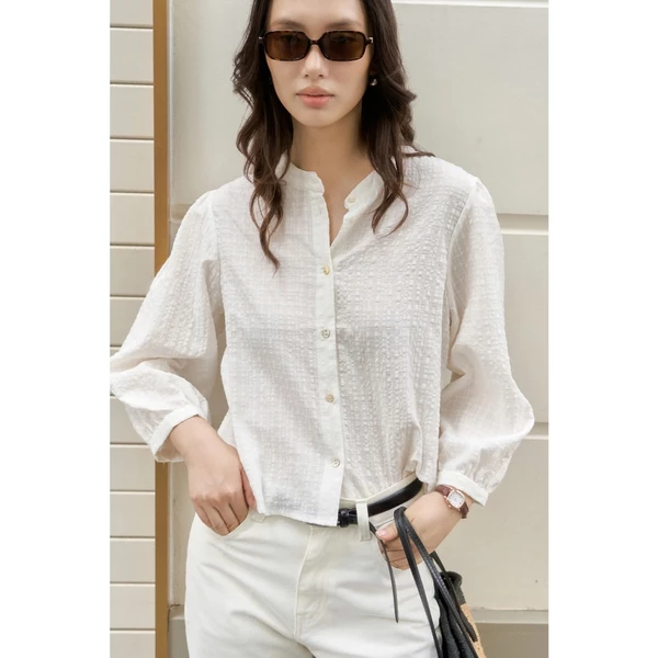 Áo blouse thiết kế dáng relax cổ tàu phối ren Mono Talk - MCS26S-T20011TK