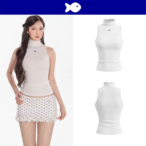 Áo sát nách nữ cổ lọ viền bèo DKMV form dài ôm dáng họa tiết basic logo cá inox điệu đà màu trắng Lyric Top | K-T73-T
