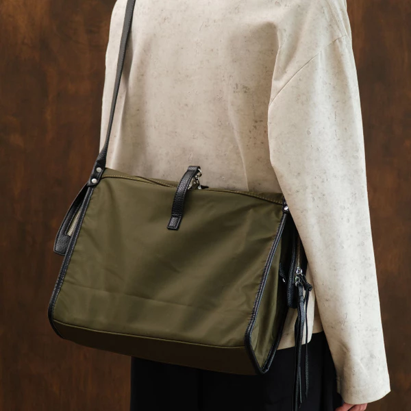 Túi đeo vải dù phối dây da Selected Drop Shoulder Bag