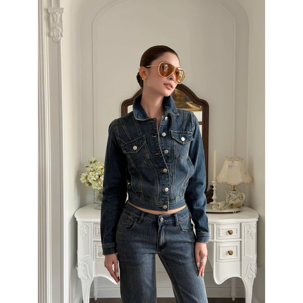 RUBIES Denim Jacket - Áo Khoác Kiểu Nữ Vải Jean Mềm Dáng Suông Tay Dài Cổ Bẻ