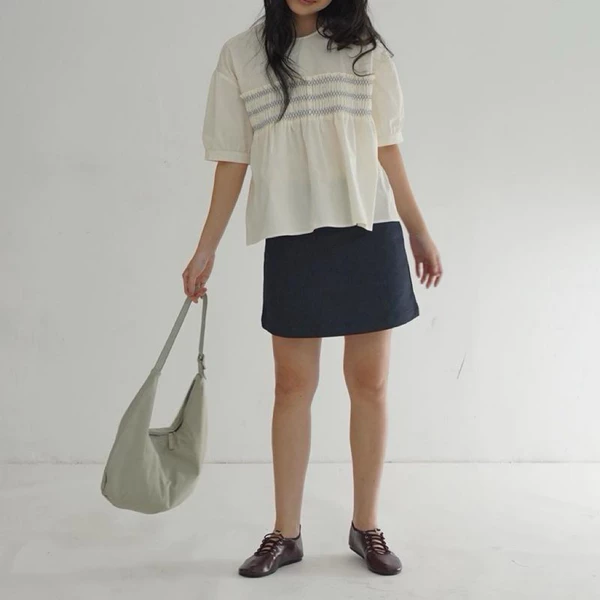 DOB - Chân váy A ngắn lưng liền phối túi sau  Denim Skirt