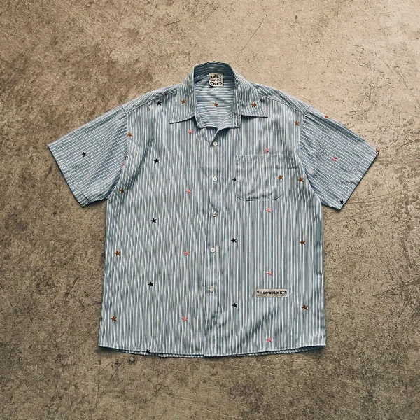 Bộ sơ mi tay ngắn và quần short YELLOW FLICKER họa tiết star sọc xanh unisex