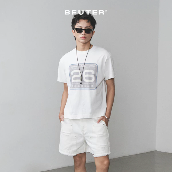 Áo Thun Boxy "26" Màu Trắng - BEUTER® "26" BOXY T-SHIRT – OFF-WHITE