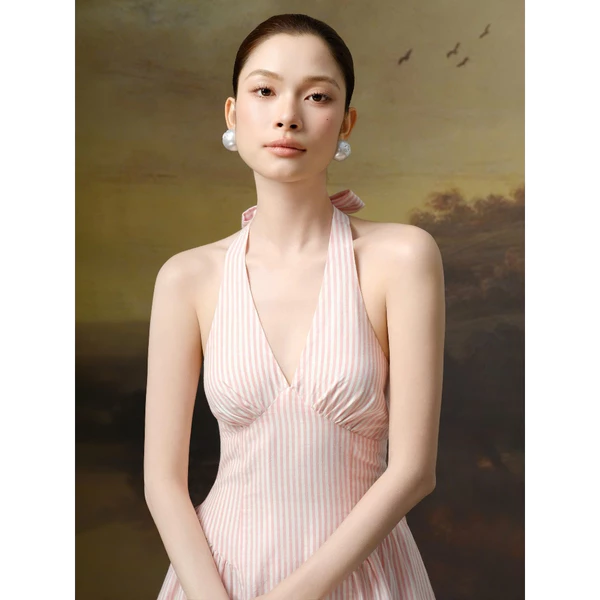 RUBIES Sarang Dress - Đầm Dài Nữ Vải Xô Linen Dáng Tùng Xòe Cổ Yếm Hở Lưng