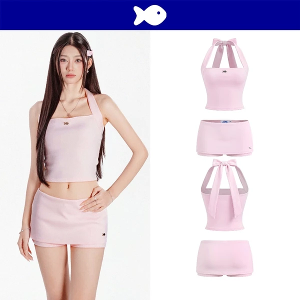 Set đồ kiểu nữ áo cổ yếm và chân váy ngắn DKMV cổ buộc nơ đáng yêu đính logo cá ôm dáng màu hồng Chime Set | K-SET35-H
