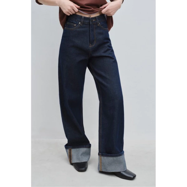 LIBÉ WORKSHOP - Quần jeans suông dài xắn gấu màu xanh dương đậm 7106