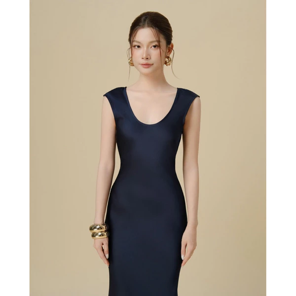 RUBIES Louis Dress - Đầm Dài Nữ Vải Lụa Satin Dáng Ôm Suông Tay Hến Sát Nách Cổ U