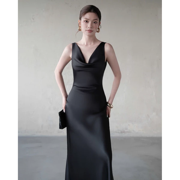 RUBIES Luia Dress -  Đầm Dài Nữ Vải Lụa Satin Dáng Ôm Suông Sát Nách Cổ Đổ Hở Lưng