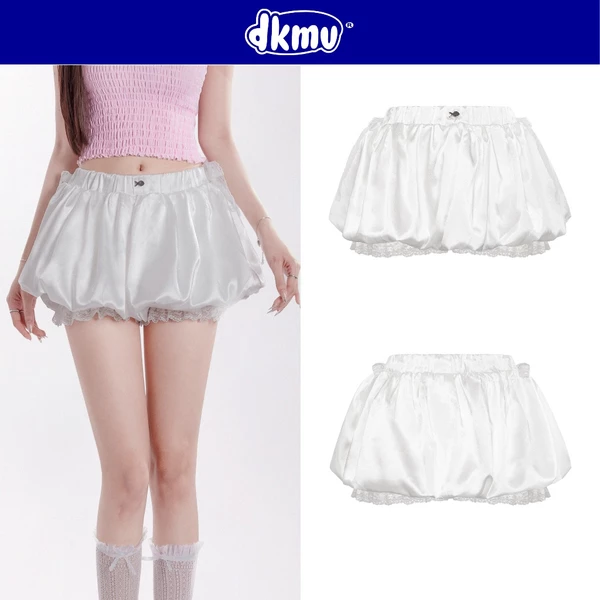 Chân váy ngắn dáng bí DKMV kèm quần bí trong phối ren thiết kế dây thắt nơ hai bên màu trắng Tafta Pumpkin Skirt | K-V8